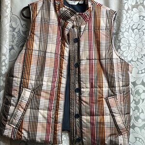 Liz Claiborne Plaid Puffer Vest with Button and zip Closure